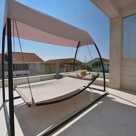 Bluebay Apartments Kustici Exterior photo
