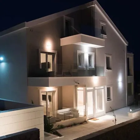 Bluebay Apartments Kustici Exterior photo