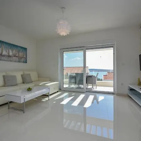 Bluebay Apartments Kustici Exterior photo