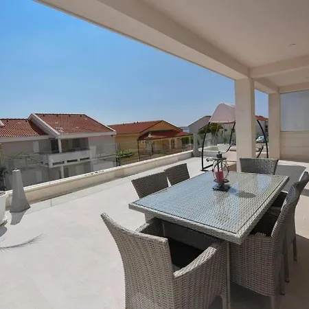 Bluebay Apartments Kustici Exterior photo