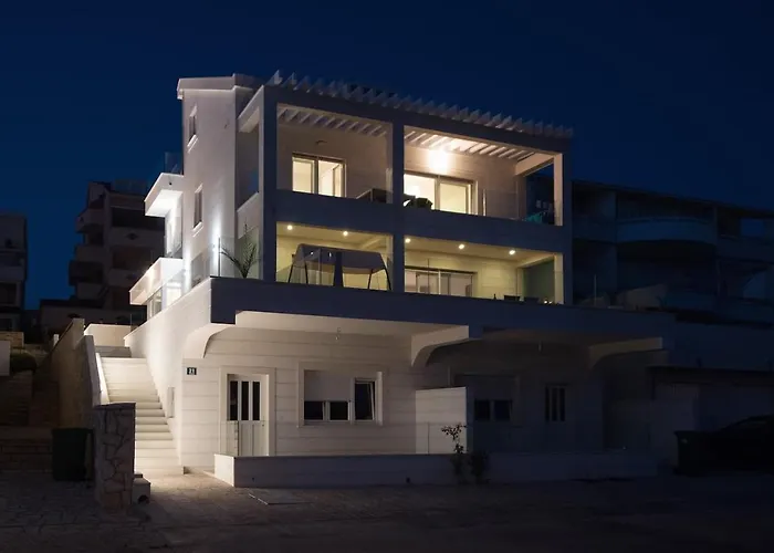 Bluebay Apartments