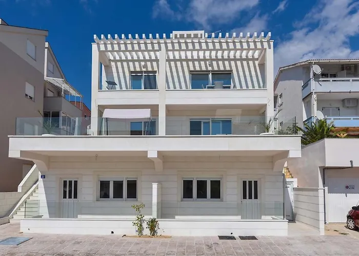 Bluebay Apartments