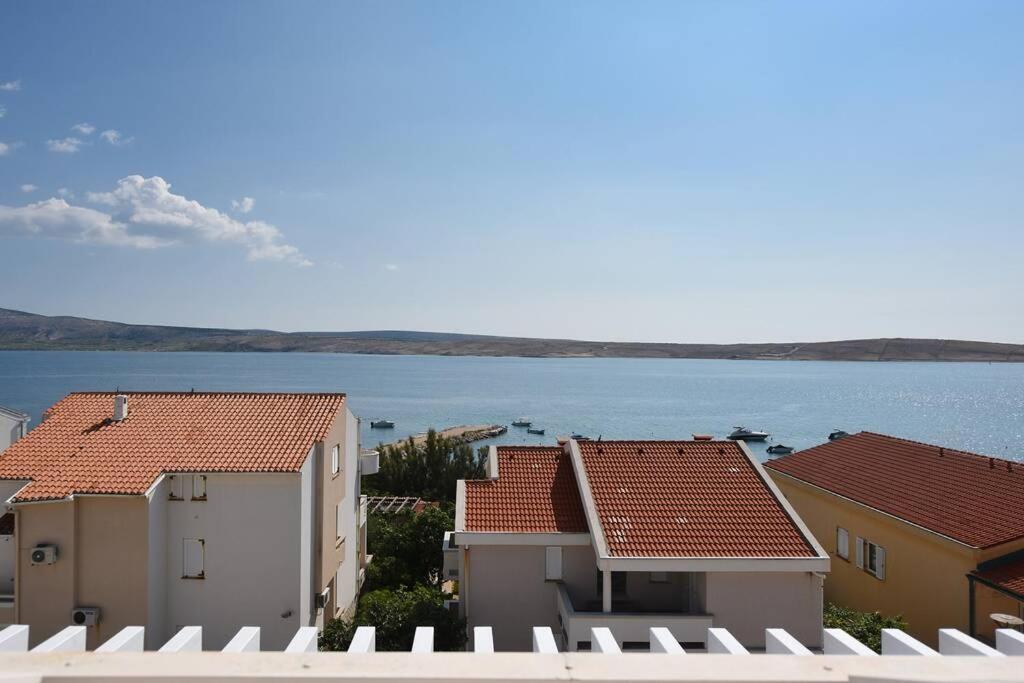 Bluebay Apartment *