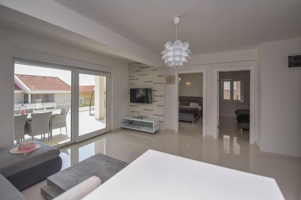 Bluebay Apartment Kustici