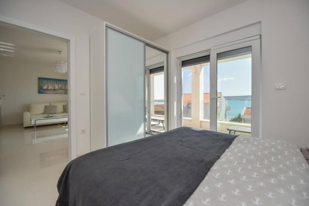 Apartment Bluebay Kustici